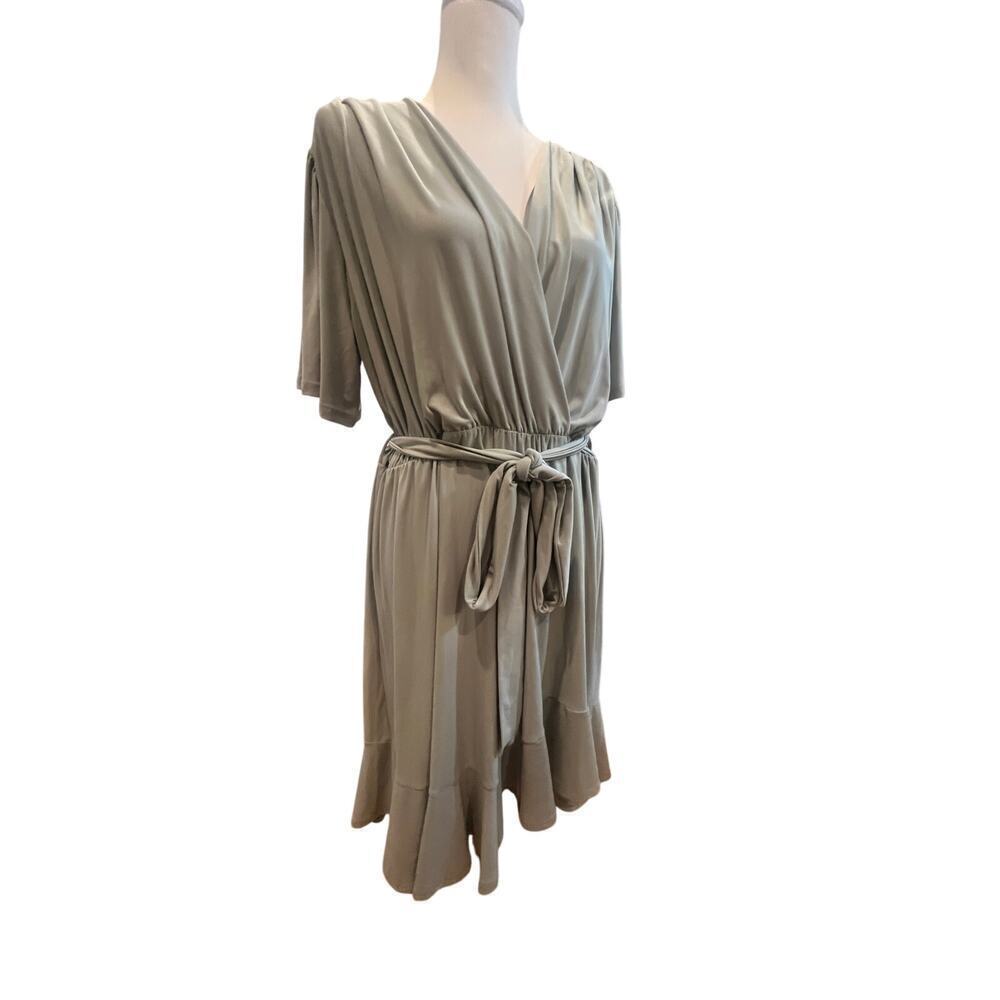 RED STAR NWT SAGE GREEN RUFFLED HEM WRAP TOP DRESS WAIST TIE WOMENS 1X